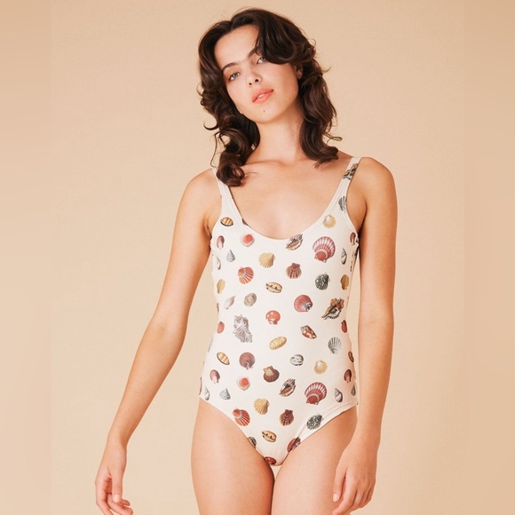 Samantha Pleet Cream Shell Print One Piece Small EUC - Picture 1 of 13